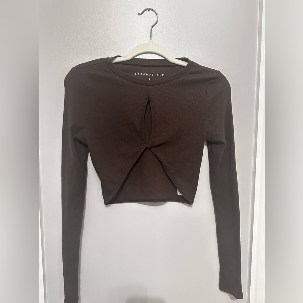AÉROPOSTALE Long-Sleeved Cut Out Top